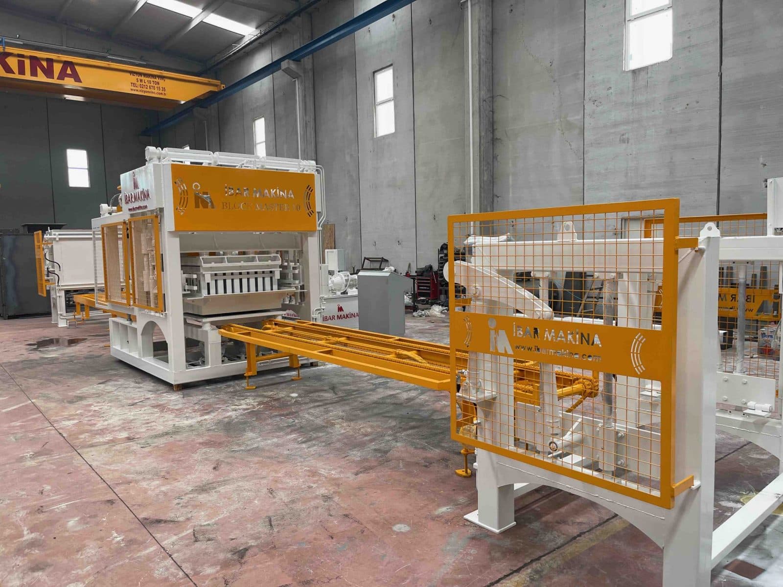 BLOCKMASTER 10 S Automatic Concrete Block Machine