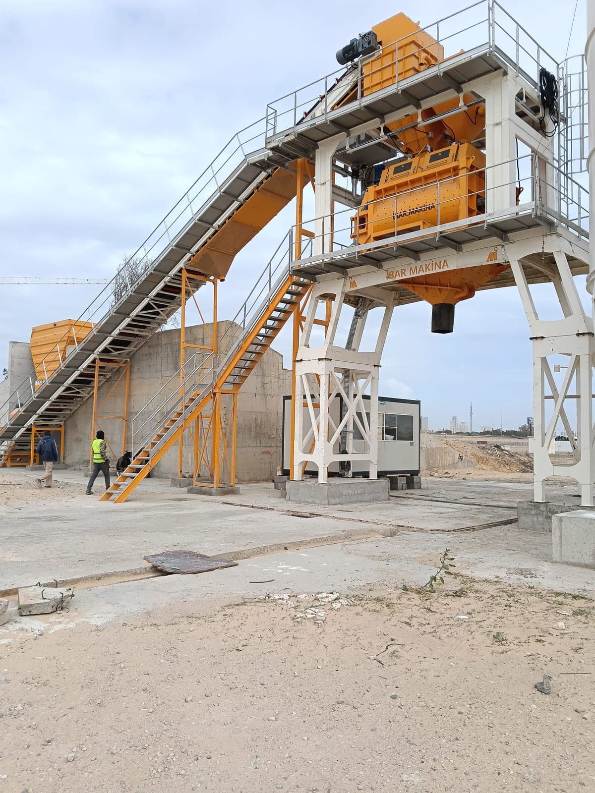 PROMIX 135 mixer tower and 30 m inclined transfer belt, Misrata, Libya