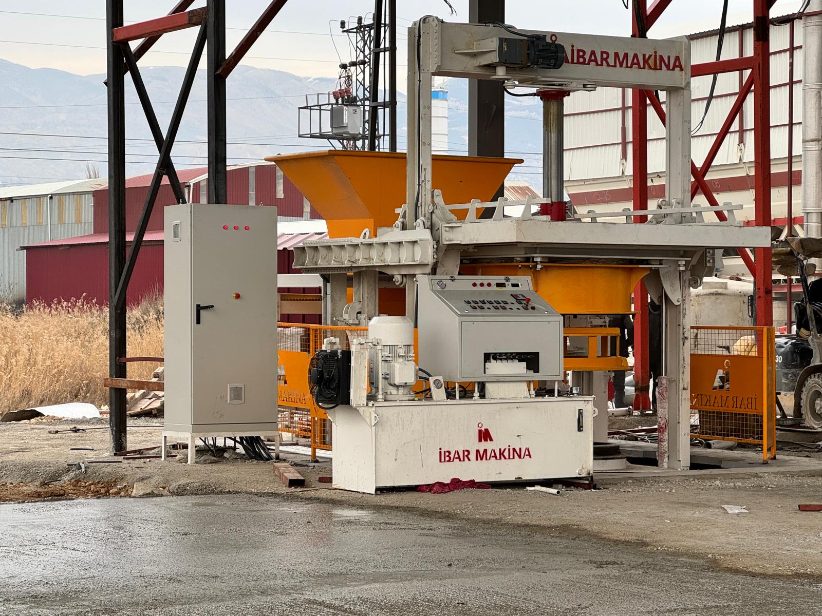 CMM 1200 Beton Baca Menhol Makinası (1200 mm)